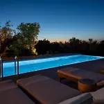 The Pines- Jaccuzi - Private Pool - 7 Minutes From The Vila Chania (Crete)