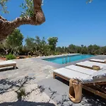 The Pines- Jaccuzi - Private Pool - 7 Minutes From The