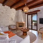 The Pines- Jaccuzi - Private Pool - 7 Minutes From The Vila *
