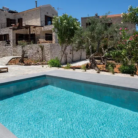 Вилла The Pines- Jaccuzi - Private Pool - 7 Minutes From The