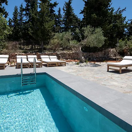 Вилла The Pines- Jaccuzi - Private Pool - 7 Minutes From The *