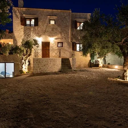 Βίλα The Pines- Jaccuzi - Private Pool - 7 Minutes From The Χανιά