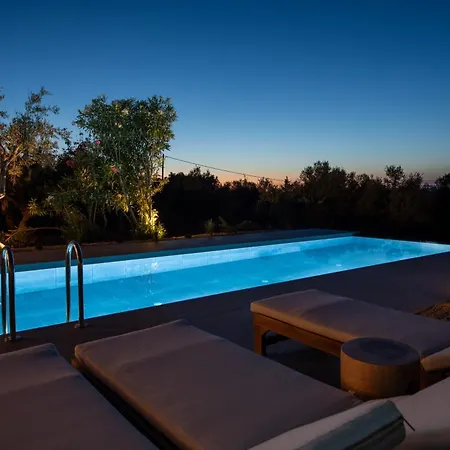 The Pines- Jaccuzi - Private Pool - 7 Minutes From The Βίλα Χανιά
