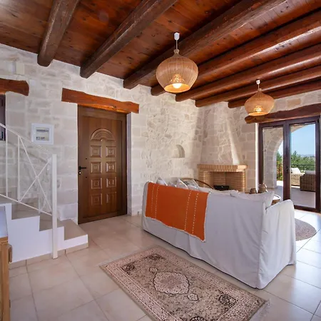 The Pines- Jaccuzi - Private Pool - 7 Minutes From The Вилла *