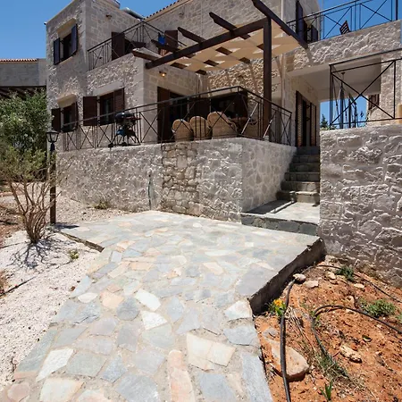 Βίλα The Pines- Jaccuzi - Private Pool - 7 Minutes From The