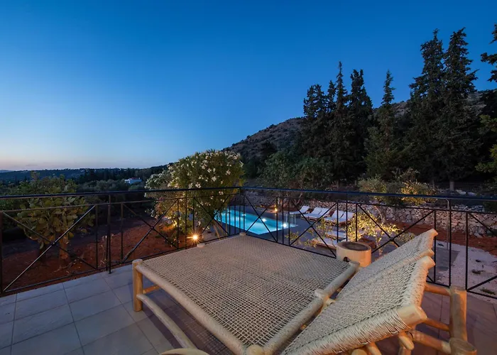 The Pines- Jaccuzi - Private Pool - 7 Minutes From The Villa *