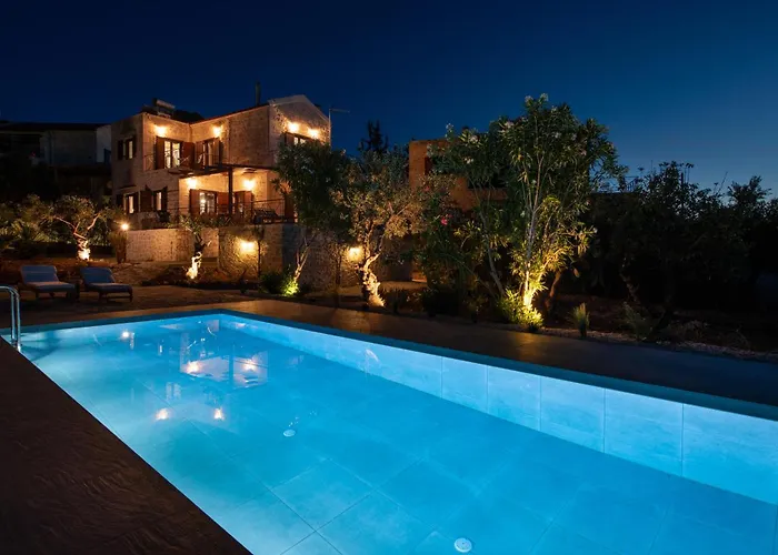 The Pines- Jaccuzi - Private Pool - 7 Minutes From The Villa Chania (Crete)