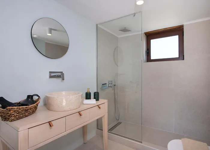 The Pines- Jaccuzi - Private Pool - 7 Minutes From The * La Canea