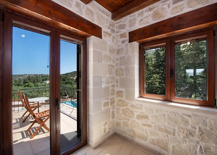 The Pines- Jaccuzi - Private Pool - 7 Minutes From The Villa *