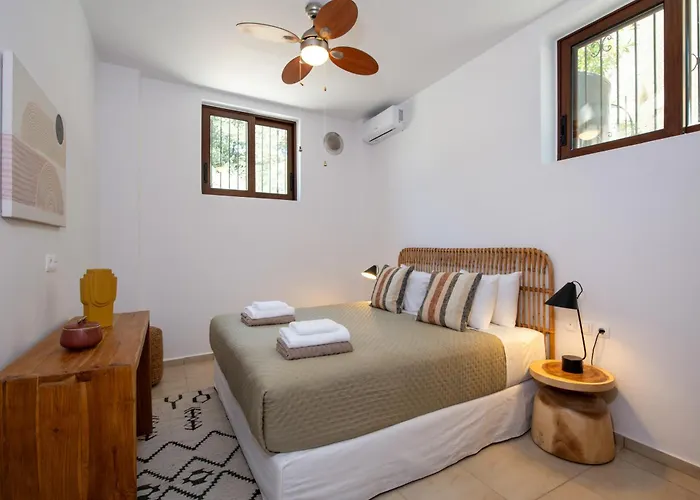 The Pines- Jaccuzi - Private Pool - 7 Minutes From The * La Canea