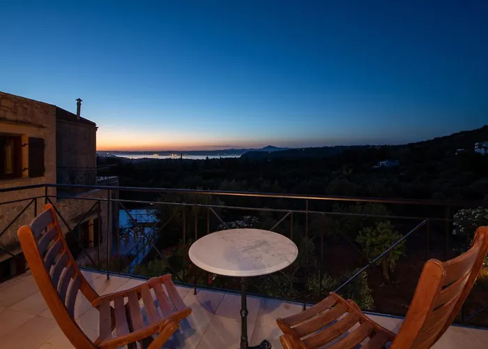 Villa The Pines- Jaccuzi - Private Pool - 7 Minutes From The