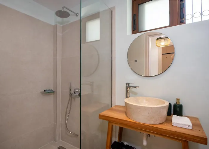 The Pines- Jaccuzi - Private Pool - 7 Minutes From The Villa *