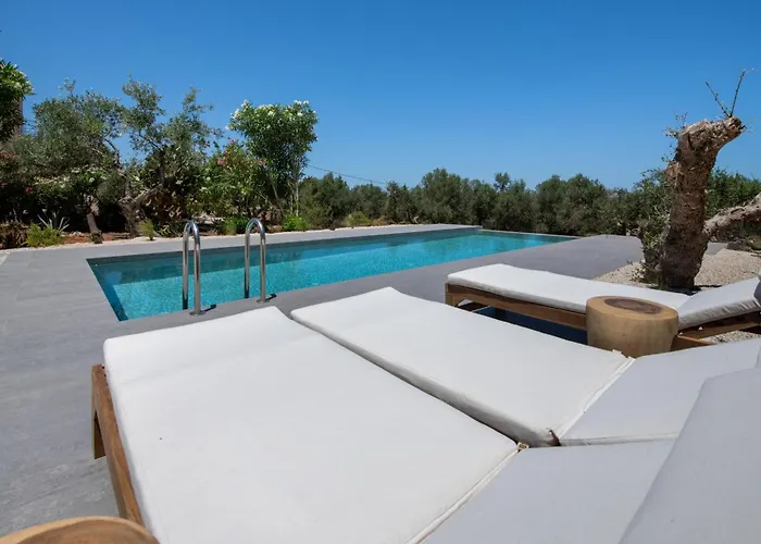 The Pines- Jaccuzi - Private Pool - 7 Minutes From The Chania (Crete)