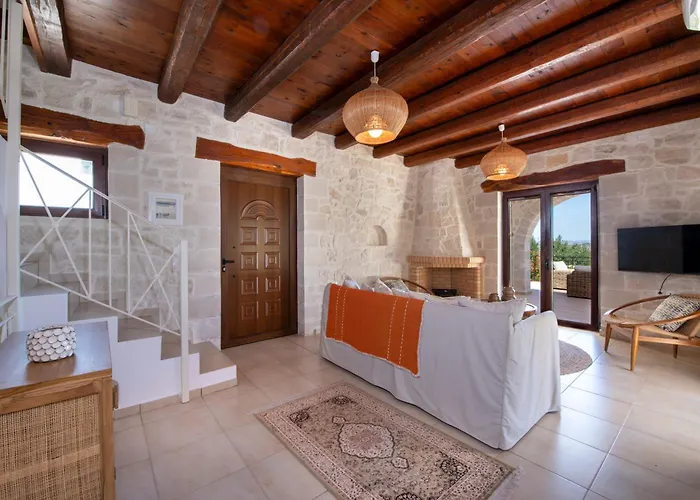 The Pines- Jaccuzi - Private Pool - 7 Minutes From The Villa *