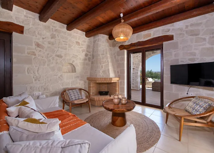 The Pines- Jaccuzi - Private Pool - 7 Minutes From The Villa *