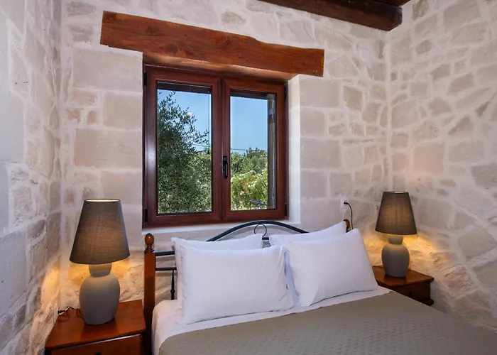 The Pines- Jaccuzi - Private Pool - 7 Minutes From The Villa