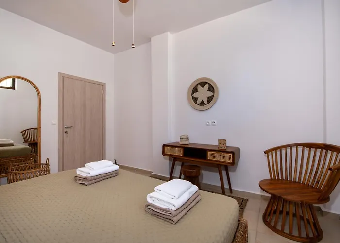 Villa The Pines- Jaccuzi - Private Pool - 7 Minutes From The Chania (Crete)