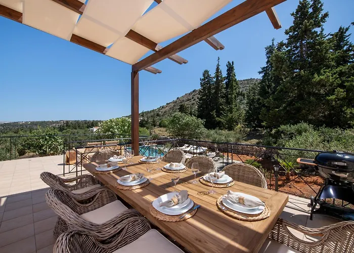 Villa The Pines- Jaccuzi - Private Pool - 7 Minutes From The