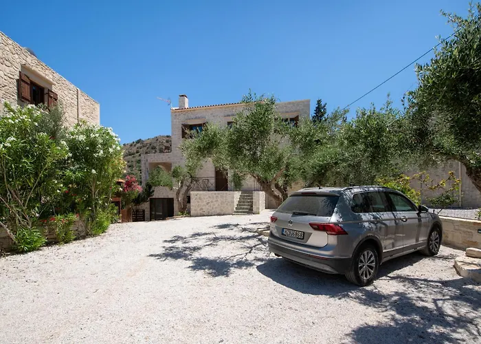 Villa The Pines- Jaccuzi - Private Pool - 7 Minutes From The *