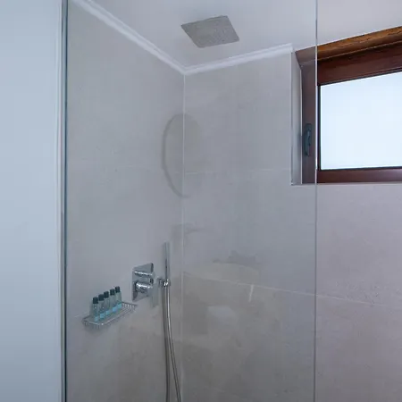 The Pines- Jaccuzi - Private Pool - 7 Minutes From The Villa Chania (Crete)