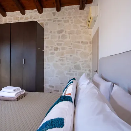 The Pines- Jaccuzi - Private Pool - 7 Minutes From The * Chania (Crete)