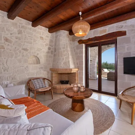The Pines- Jaccuzi - Private Pool - 7 Minutes From The Vila *
