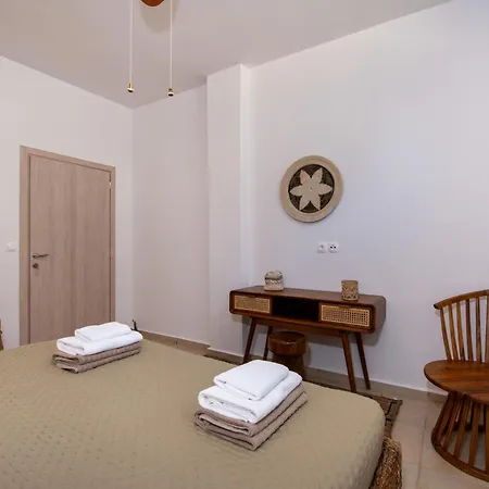 Villa The Pines- Jaccuzi - Private Pool - 7 Minutes From The Chania (Crete)